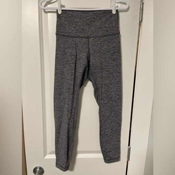 Lululemon, Wunder Under Leggings, Size 6 - Picture 1 of 4